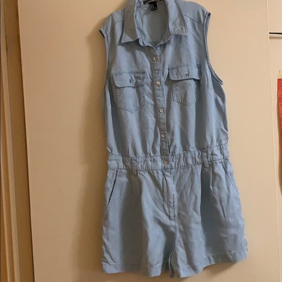Forever 21 Light blue romper - Picture 2 of 6